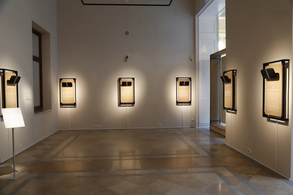 Acouspade Directional speakers - Weltmuseum Vienna
